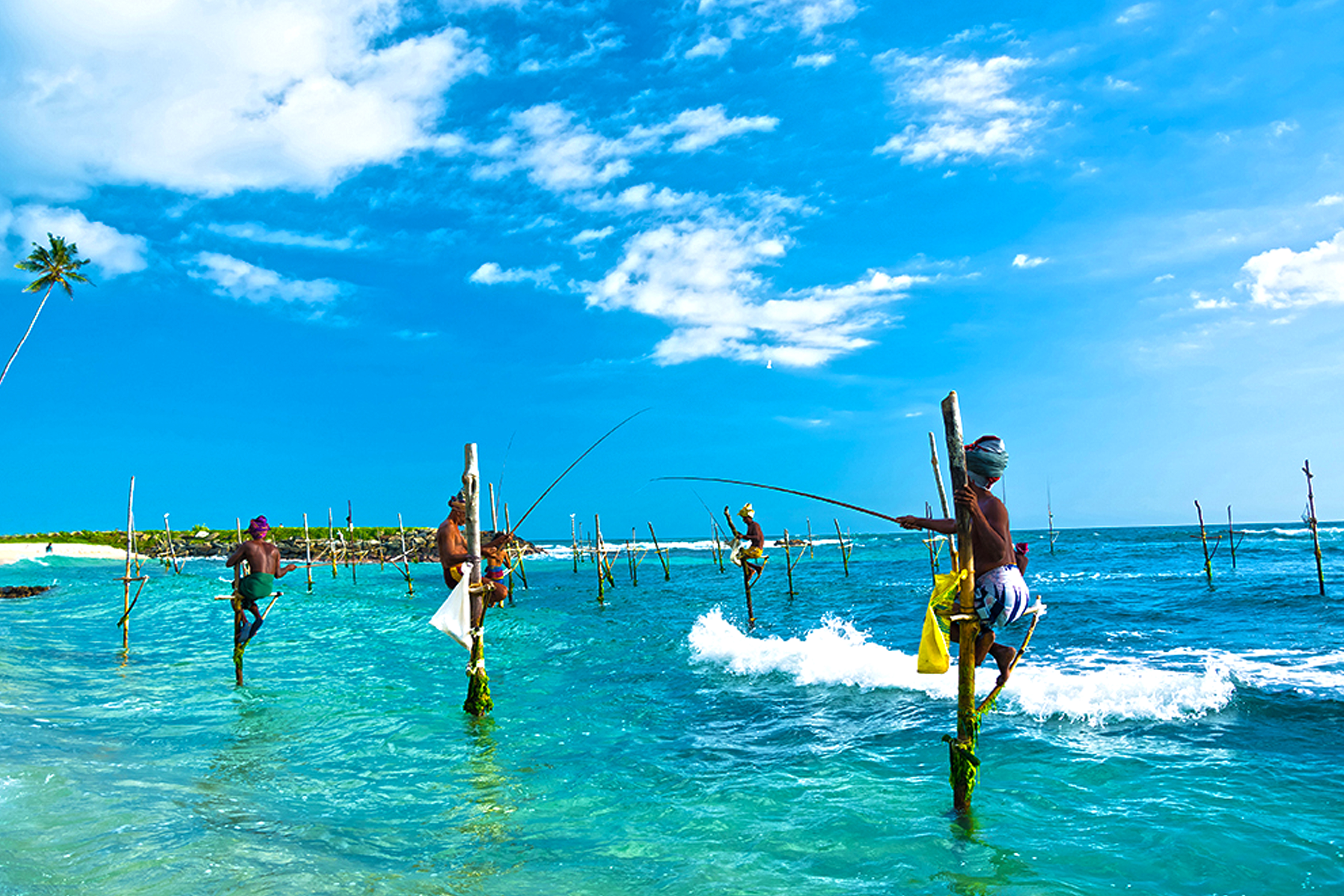 Southern Coastal area is rich with many leisure activities wish based in the sea and also certain special attractions. Among the Southern coastal area, Galle is the most rewarding places to visit. The old town of Galle, Located in the southwest of Sri Lanka, about 100 kilometres south of the capital Colombo. It is not only known for its beaches but for its castles, which have been listed as World Heritage Sites. Gorgeous sandy beaches, superb marine life, fisherman villagers that hold a traditional way of life, ancient fort of Galle with colonial townscapes will definitely add everlasting experience to your tour in Sri Lanka.