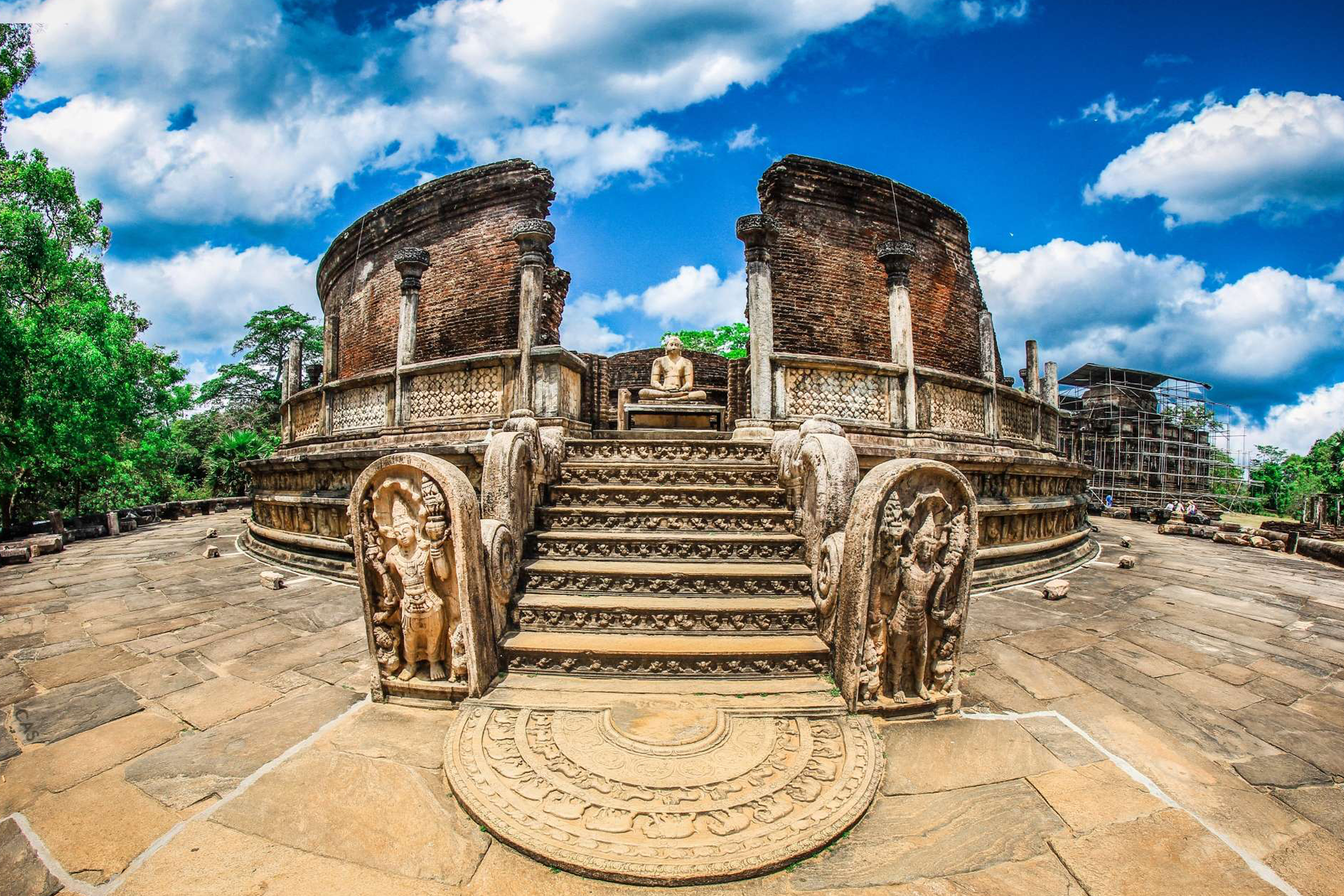 Polonnaruwa day tour from Kandy