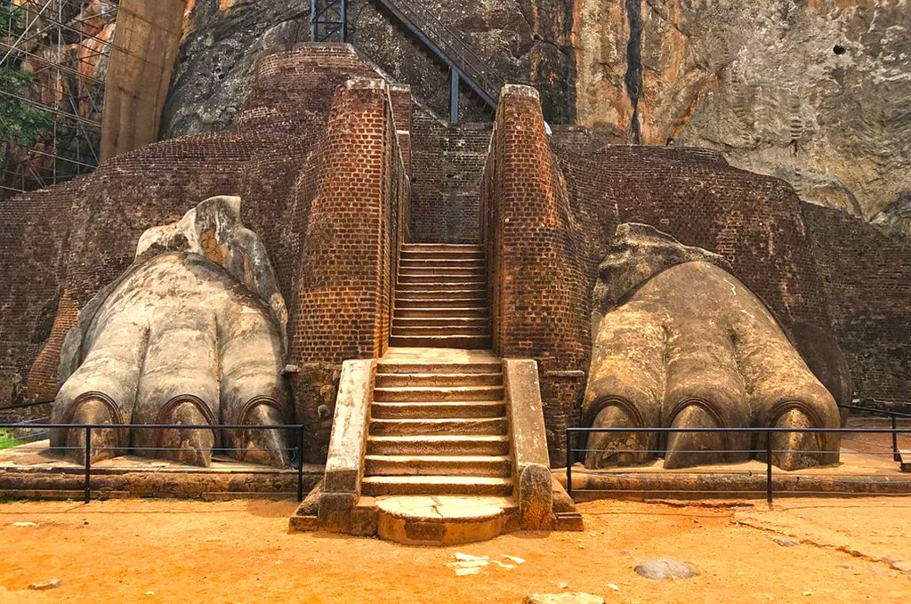 Sigiriya In Sri Lanka Sigiriya Rock Fortress Sigiriya Lion Rock