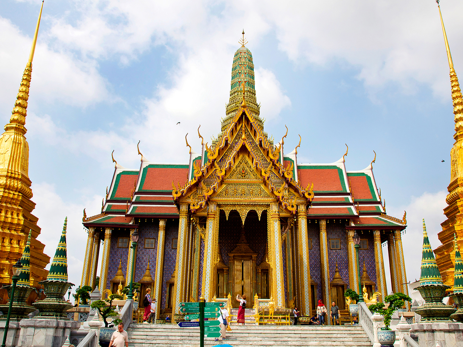 Бангкок описание. Королевский дворец в Тайланде. Бангкок столица Таиланда. Храм Арун Тайланд. Тайланд Бангкок фото.