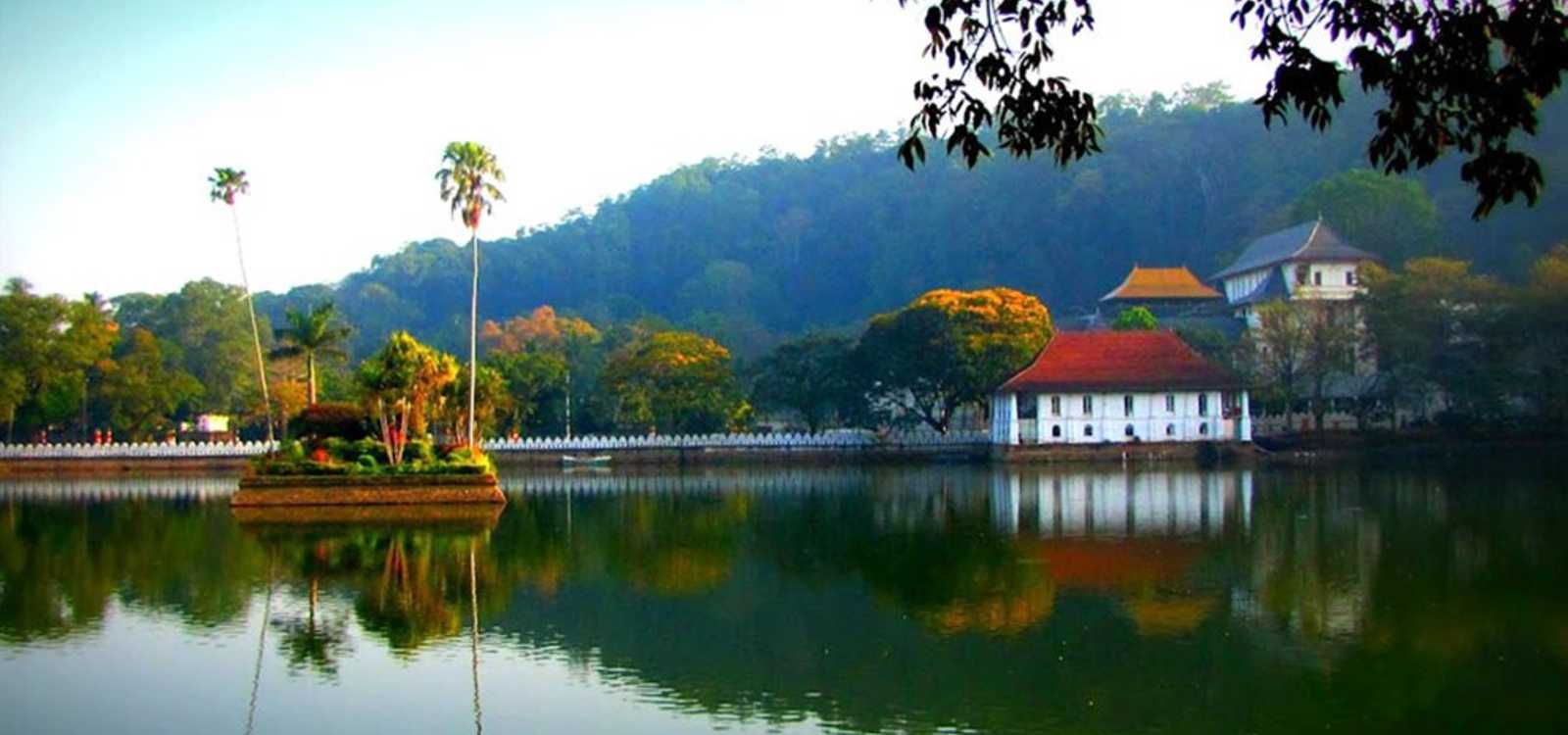 Kandy lake