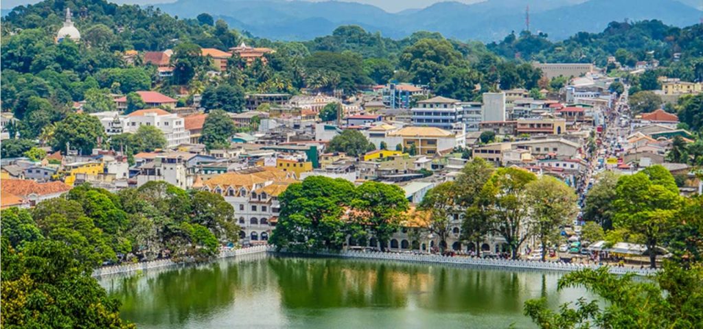 Kandy View Point in Upper Lake