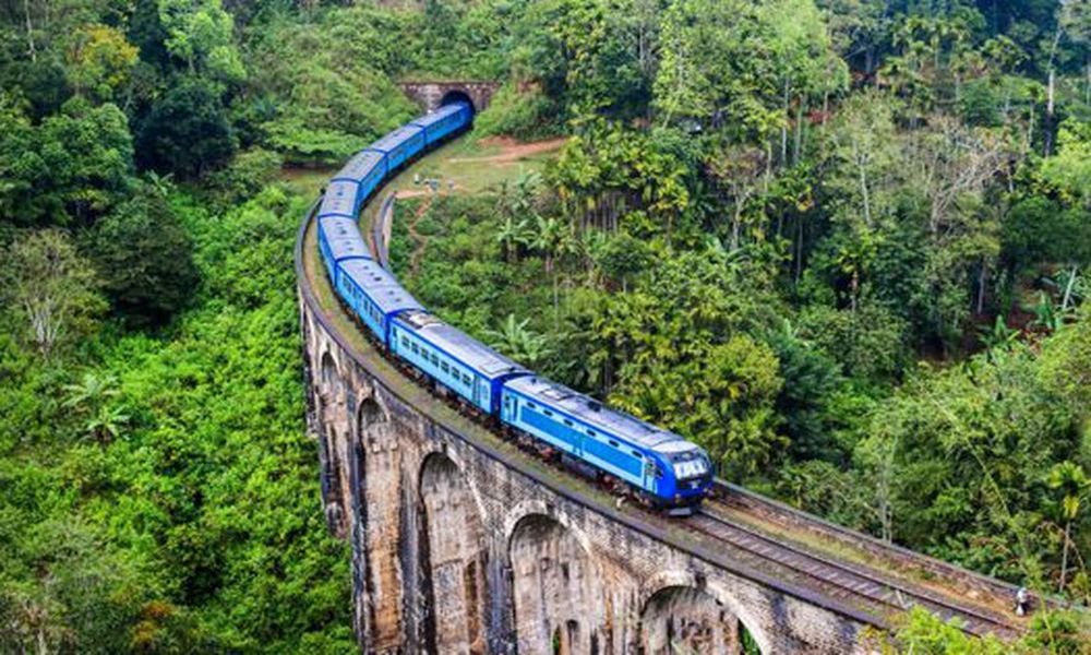 Kandy to Ella train ride in Sri Lanka – Most Scenic Train Ride in Sri Lanka