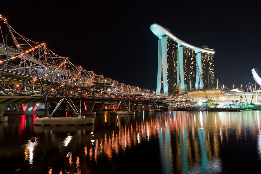 Helix Bridge, Romantic Honeymoon Places to Visit in Singapore
